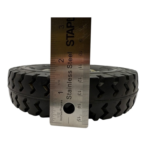 Goodyear Tire Ashtray - Hi Miller Cross Rib - Novelty Rubber Tire and Glass - Picture 6 of 9